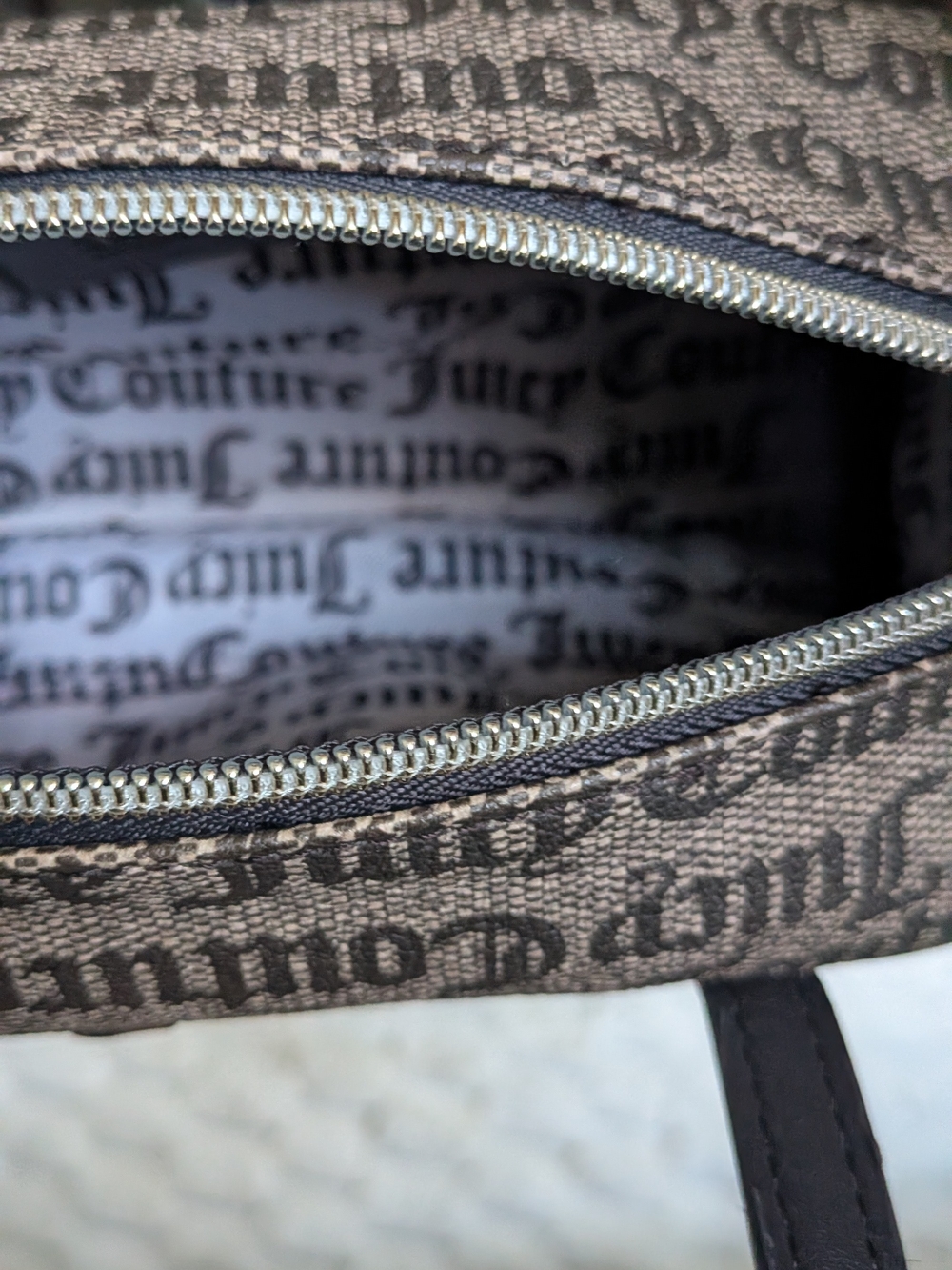 Juicy Couture Brown Logo Barrel Duffel with Black Trim - Picture 3 of 4